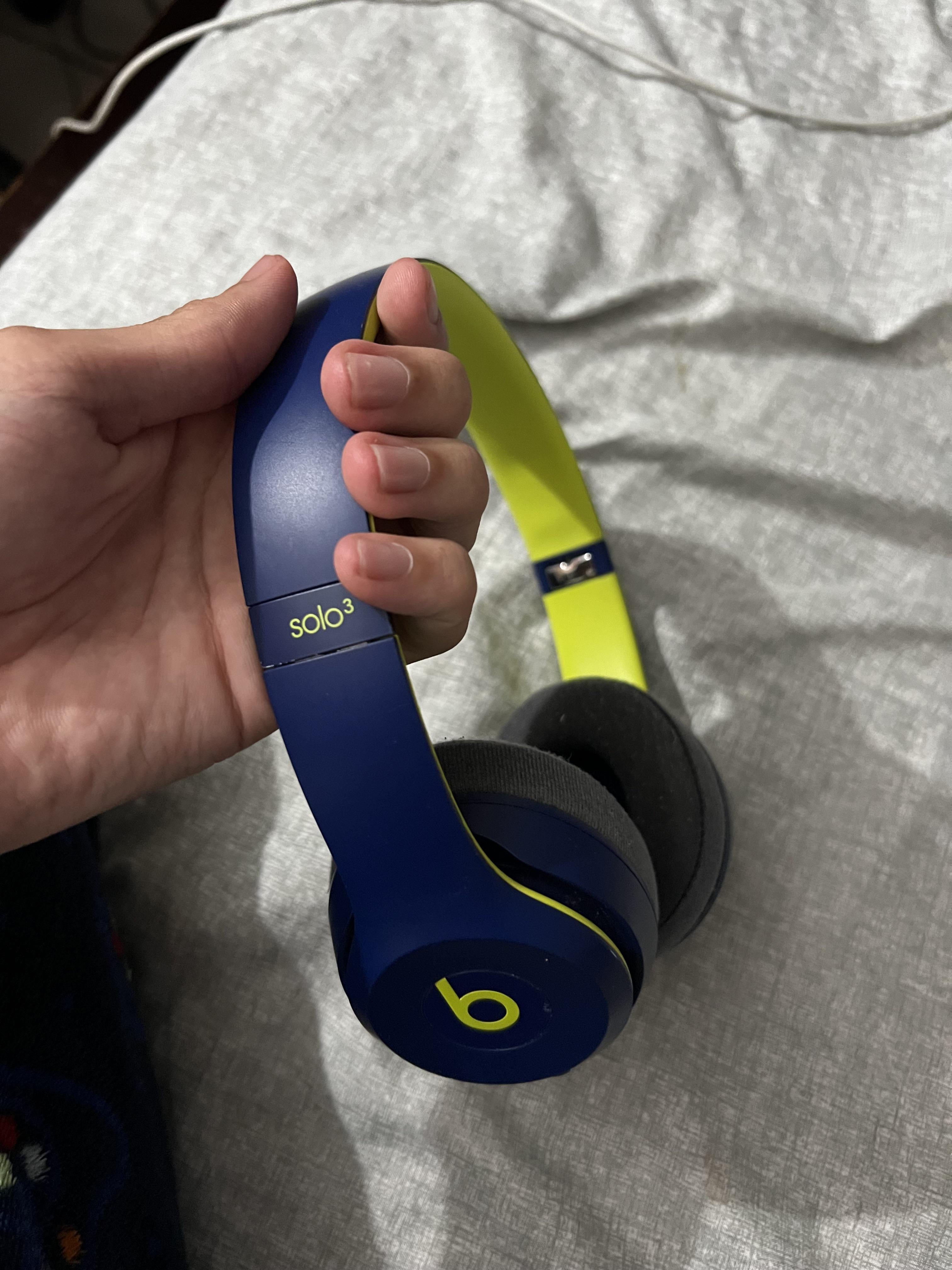 Beats Solo III Headphones: Are They Still Good in 2024?