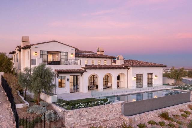 Mark Davis House Vegas: Raiders Owners Stunning Mansion, Take a Look Inside Mark Daviss New Vegas Home!