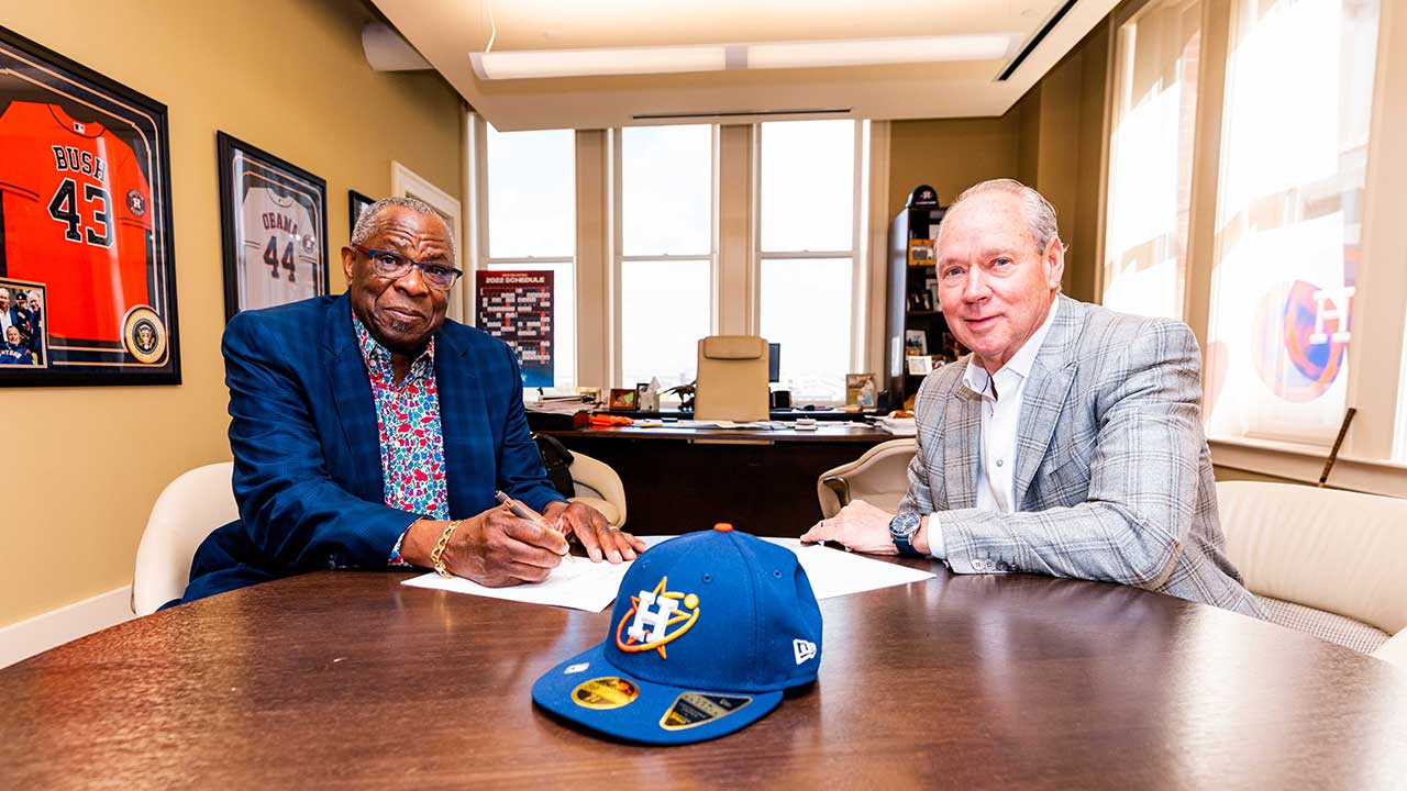 Dusty Baker Salary 2023: Whats the Astros Managers Current Contract and How Does It Compare to Others?